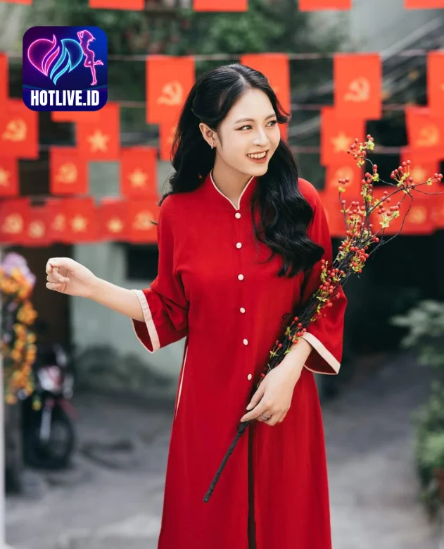 Áo Dài Gấm Beautiful Hotlive51: Nét Đẹp Truyền Thống Gặp Gỡ Với Nền Công Nghệ Hiện Đại. The best app livestream 6 - Hot51 Áo Dài Gấm-hot51live