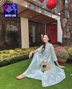 Đặng Thu Thảo: Nét Đẹp Kiều Diễm Trên Nền Biệt Thự Triệu Đô và Huyền Bí Của Ứng Dụng Live Stream Hot51Live. Beautiful famous girl in Vietnam 8 - Hot51 Read more about the article Đặng Thu Thảo: Nét Đẹp Kiều Diễm Trên Nền Biệt Thự Triệu Đô và Huyền Bí Của Ứng Dụng Live Stream Hot51Live. Beautiful famous girl in Vietnam