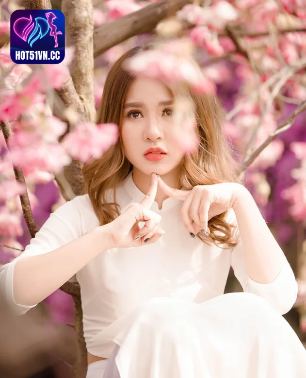 Read more about the article Do Ha Trang: Ngôi sao Việt xinh đẹp rực rỡ trên Hot51live. Beautiful live shows