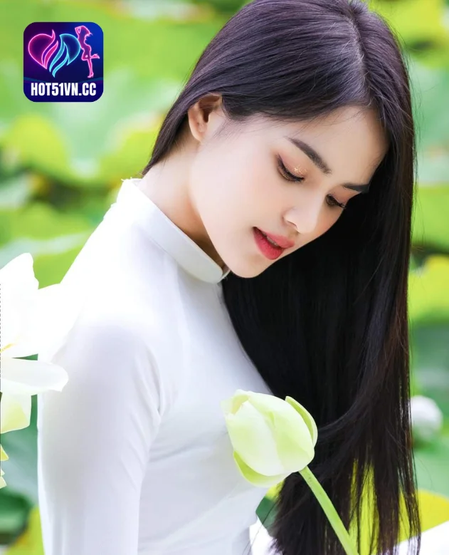 Huyền Bí và Tinh Khiết: Cô Gái Xinh Đẹp bên Bông Sen. Beautiful School girls Vietnam 4 - Hot51 Gái Xinh Đẹp-Hot51live