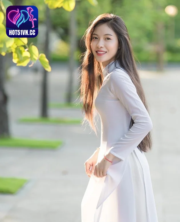 Lê Thị Mỹ Nhi: Ngôi Sao Việt Xinh Đẹp Trên Hot51live và Hành Trình Sáng Tạo Trên Ứng Dụng Live Stream Show. The most famous live shows 4 - Hot51 Lê Thị Mỹ Nhi-Hot51live