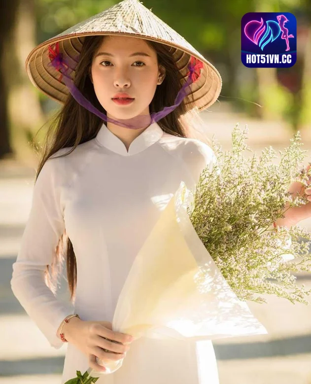 Lê Thị Mỹ Nhi: Ngôi Sao Việt Xinh Đẹp Trên Hot51live và Hành Trình Sáng Tạo Trên Ứng Dụng Live Stream Show. The most famous live shows 2 - Hot51 Lê Thị Mỹ Nhi-Hot51live