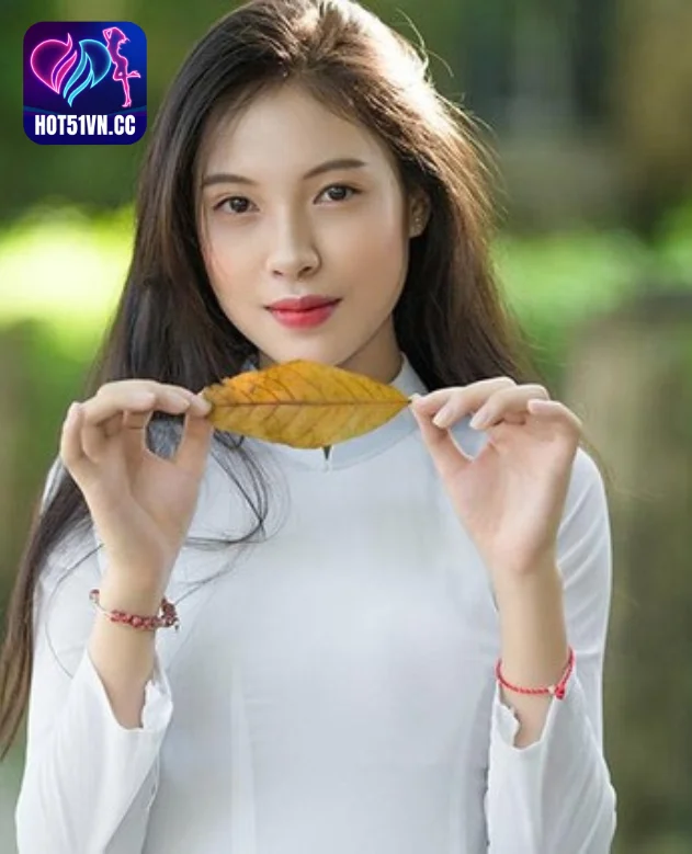 Lê Thị Mỹ Nhi: Ngôi Sao Việt Xinh Đẹp Trên Hot51live và Hành Trình Sáng Tạo Trên Ứng Dụng Live Stream Show. The most famous live shows 7 - Hot51 Lê Thị Mỹ Nhi-Hot51live