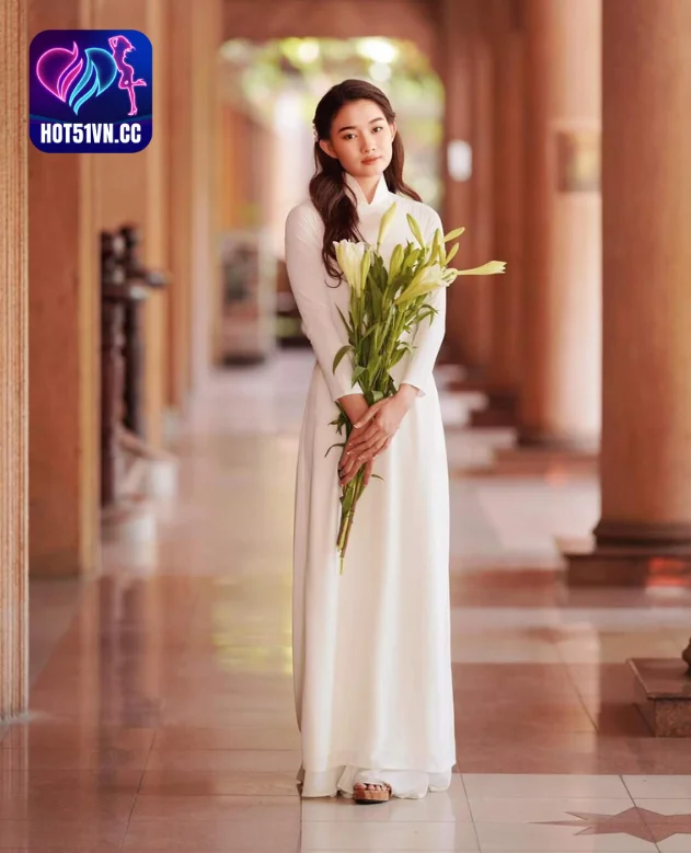 Lily và Áo Dài Trắng: Sắc Đẹp Việt Nam Qua Ứng Dụng Hotlive51 và App Live Show. Beautiful Vietnamese girls 4 - Hot51 Lily và Áo Dài Trắng-hot51live