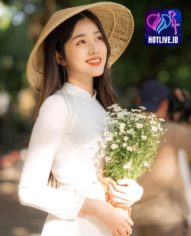 Nữ Sinh - Hotlive51 và Ứng Dụng Live Show: Đằng Sau Vẻ Đẹp Nữ Sinh. beautiful Hotlive51 female students 3 - Hot51 Nữ Sinh-hot51live