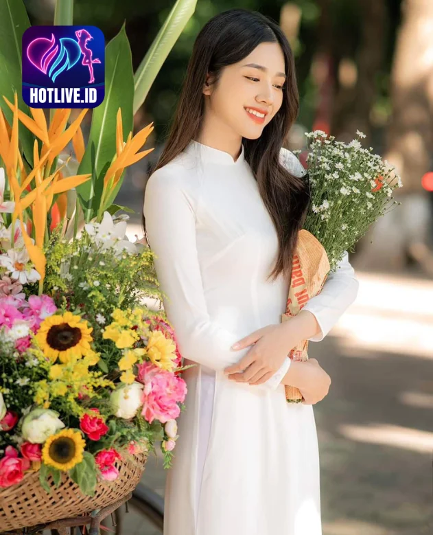 Nữ Sinh - Hotlive51 và Ứng Dụng Live Show: Đằng Sau Vẻ Đẹp Nữ Sinh. beautiful Hotlive51 female students 4 - Hot51 Nữ Sinh-hot51live